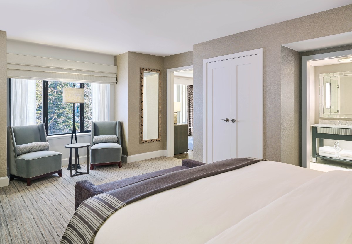 Grand Hyatt Vail, Grand Suite king bed and small sitting area